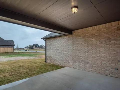 2128 Lago Dr, Moore, OK 73170 photo 32