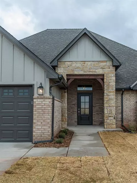 2128 Lago Dr, Moore, OK 73170 photo 6