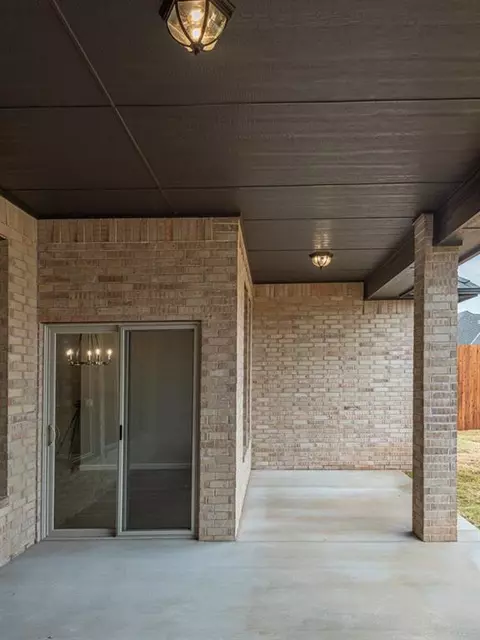 2128 Lago Dr, Moore, OK 73170 photo 33