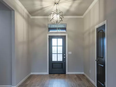 2128 Lago Dr, Moore, OK 73170 photo 7