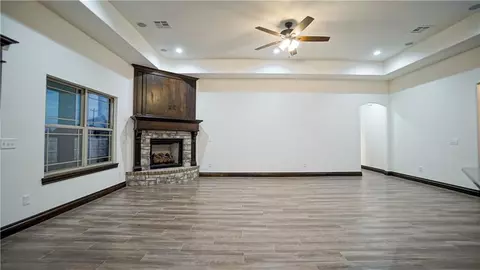 1004 Kimberlin Ln, Tuttle, OK 73089 photo 7
