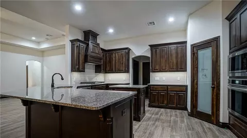 1004 Kimberlin Ln, Tuttle, OK 73089 photo 9