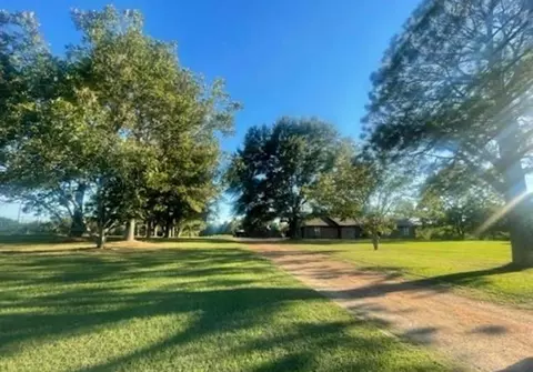2000 Blocker Ln, Idabel, OK 74745 photo 1