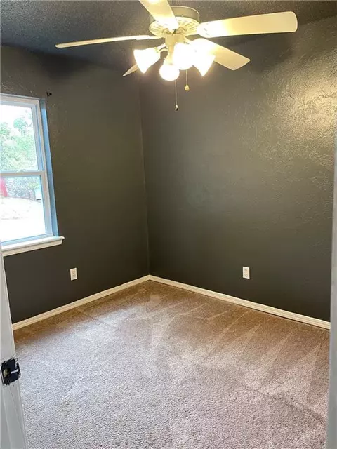 3404 E Noble Dr, Edmond, OK 73034 photo 11