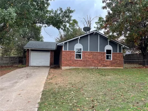 3404 E Noble Dr, Edmond, OK 73034 photo 1