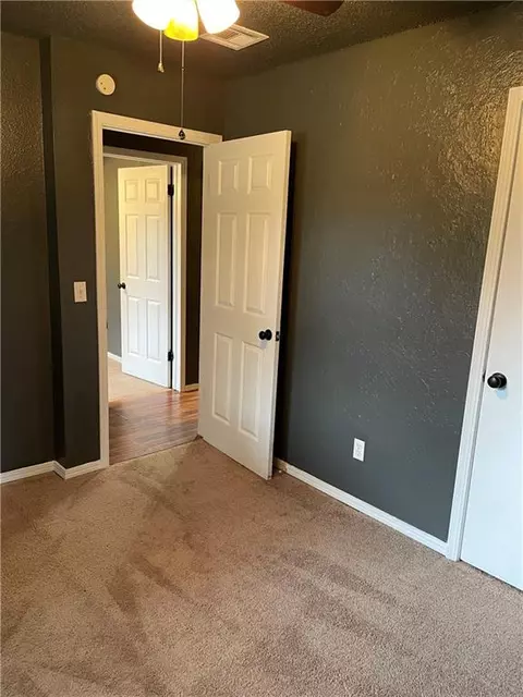 3404 E Noble Dr, Edmond, OK 73034 photo 13