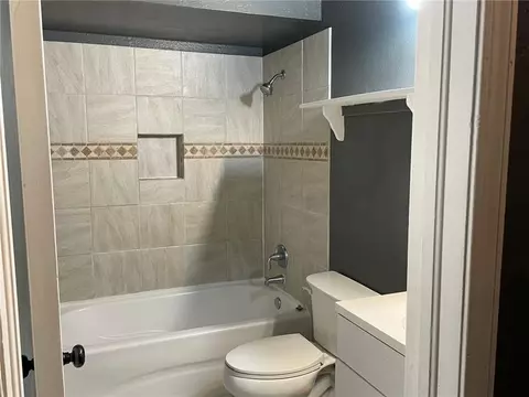 3404 E Noble Dr, Edmond, OK 73034 photo 14