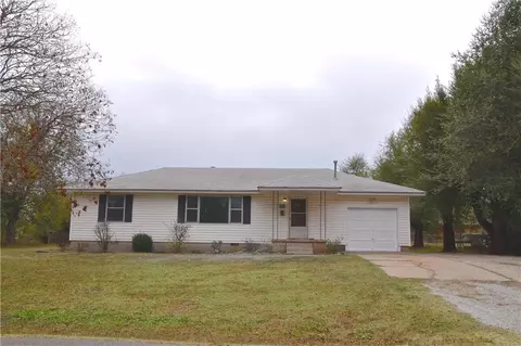 1901 E Perkins Ave, Guthrie, OK 73044 photo 1