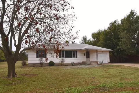 1901 E Perkins Ave, Guthrie, OK 73044 photo 2