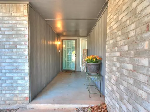 908 Devon St, Yukon, OK 73099 photo 4