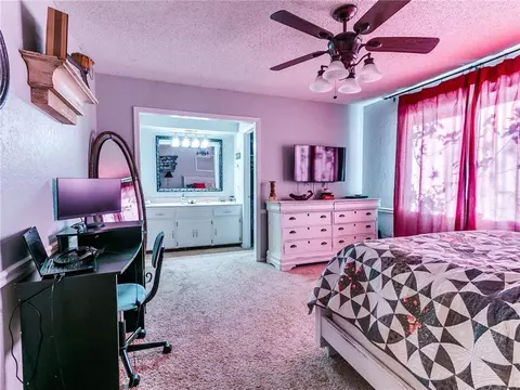 908 Devon St, Yukon, OK 73099 photo 17