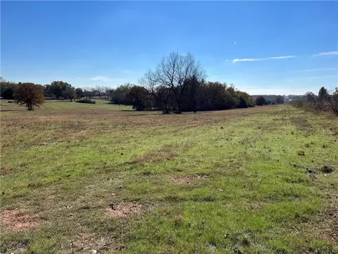 3 N Kickapoo Ave, Meeker, OK 74855