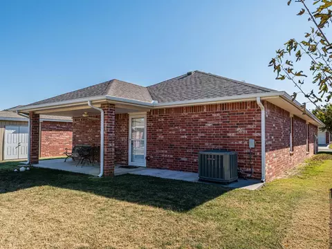 313 Silver Leaf Pl, Tuttle, OK 73089 photo 33