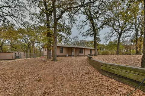 2251 Carrie Ln, Norman, OK 73026