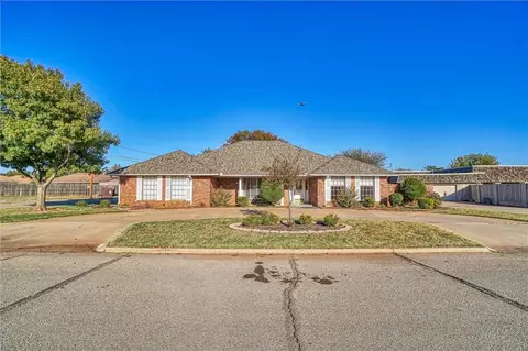 306 William Dr, Altus, OK 73521 photo 1