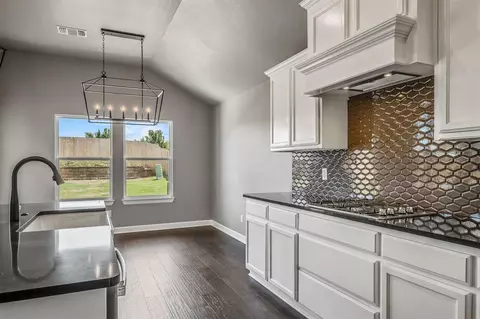 16004 Bison Dr, Moore, OK 73170 photo 13