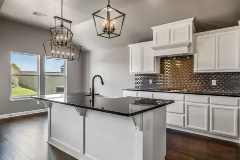 16004 Bison Dr, Moore, OK 73170 photo 10
