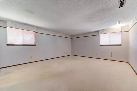1011 Hampton Rd, Harrah, OK 73045 photo 16