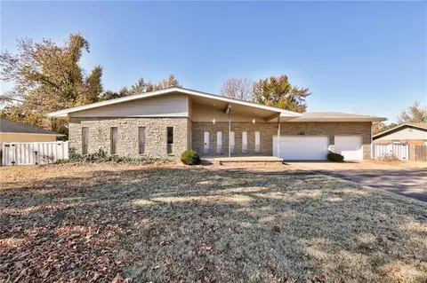 1011 Hampton Rd, Harrah, OK 73045 photo 1