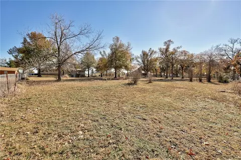 1011 Hampton Rd, Harrah, OK 73045 photo 35