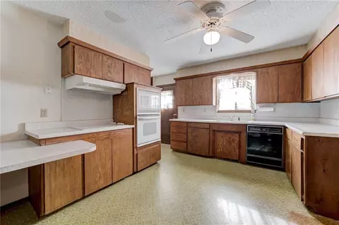 1011 Hampton Rd, Harrah, OK 73045 photo 12
