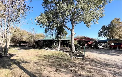 15676 S County Road 205 Rd, Blair, OK 73526