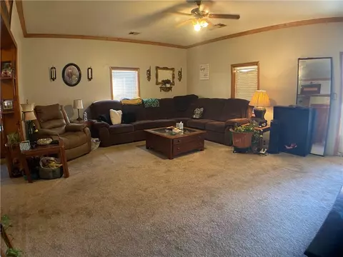 521 E Pecan St, Altus, OK 73521 photo 8