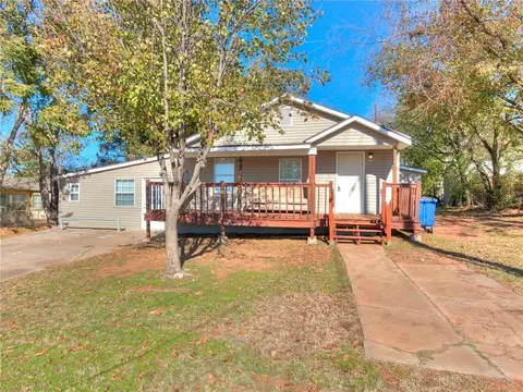 1010 E Vilas St, Guthrie, OK 73044 photo 1