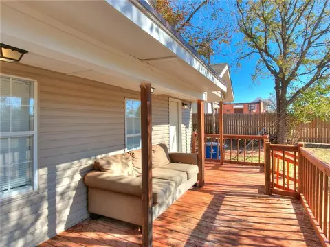 1010 E Vilas St, Guthrie, OK 73044 photo 4