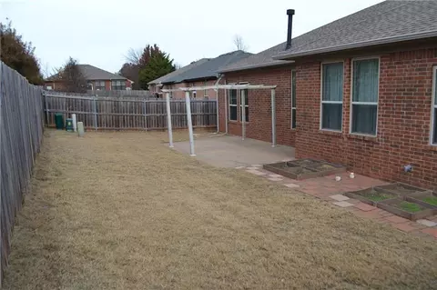 601 Hedgewood Dr, Moore, OK 73160 photo 26