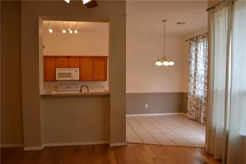 601 Hedgewood Dr, Moore, OK 73160 photo 5