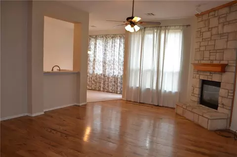 601 Hedgewood Dr, Moore, OK 73160 photo 2