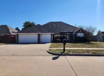 2452 Fairway Ct, Norman, OK 73069