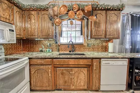 8601 E Franklin Rd, Norman, OK 73026 photo 9