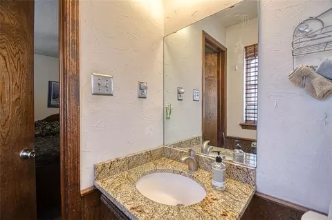 8601 E Franklin Rd, Norman, OK 73026 photo 18