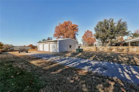 4212 Northhampton Ct, Norman, OK 73072 photo 33