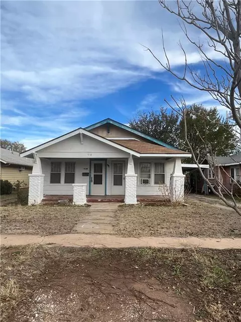 518 N Hudson St, Altus, OK 73521