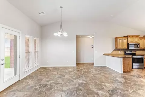 3107 White Tail Dr, Altus, OK 73521 photo 9