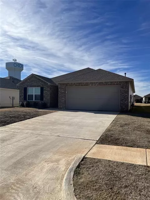 3020 Russell Rd, Chickasha, OK 73018