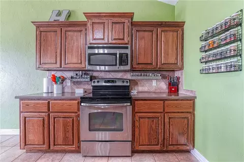 1808 Cougar Cir, Altus, OK 73521 photo 12
