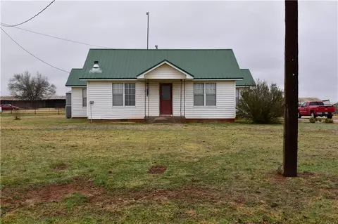 10894 NE Spencer Rd, Elgin, OK 73538 photo 3