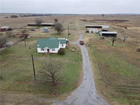 10894 NE Spencer Rd, Elgin, OK 73538 photo 1