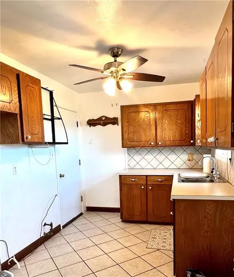 1028 Dill St, Altus, OK 73521 photo 8