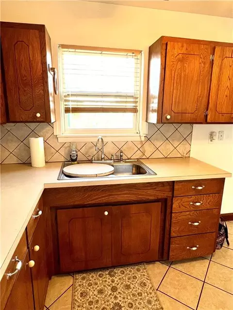1028 Dill St, Altus, OK 73521 photo 6