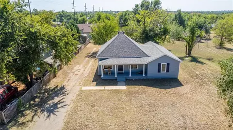 1419 E Springer Ave, Guthrie, OK 73044 photo 1