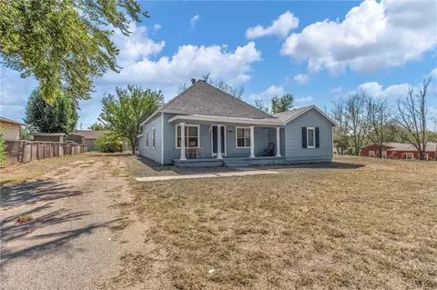 1419 E Springer Ave, Guthrie, OK 73044 photo 6