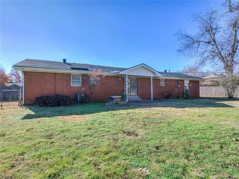 1221 Vine St, Norman, OK 73072 photo 28