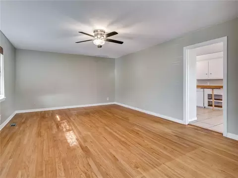 1221 Vine St, Norman, OK 73072 photo 5