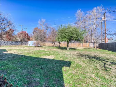 1221 Vine St, Norman, OK 73072 photo 32