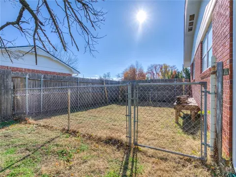 1221 Vine St, Norman, OK 73072 photo 31